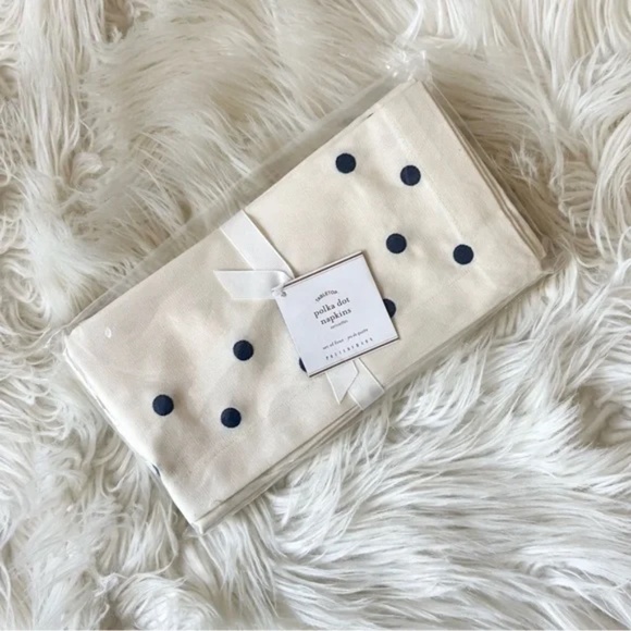 Pottery Barn NWT Polka Dot Tabletop Cotton Set Of Four Napkins Ecru Navy - Picture 1 of 3